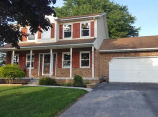 1060 Bair Rd, Hanover, PA 17331