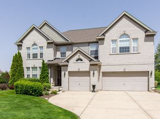 3704 Rolling Hills Rd, Carpentersville, IL 60110