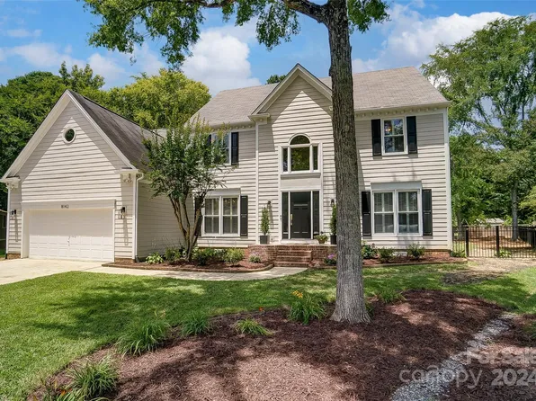 8142 Long Nook Ln, Charlotte, NC 28277