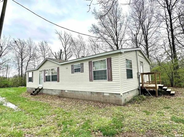 29251 Sycamore Rd, Centralia, IL 62801