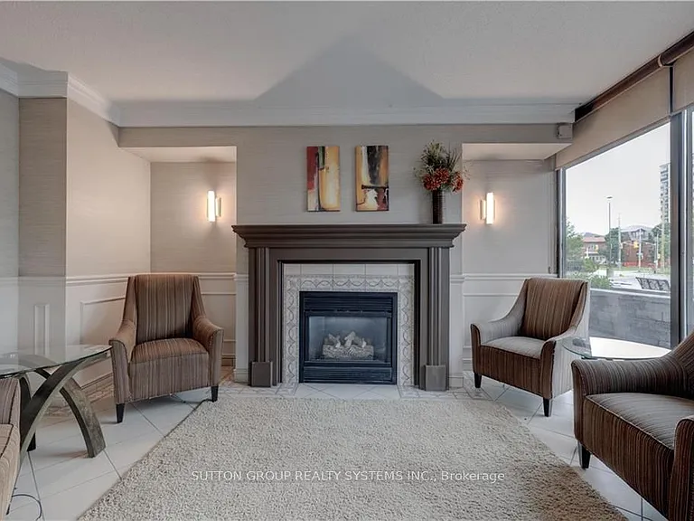 323 Colborne St #1004 — Photo 23