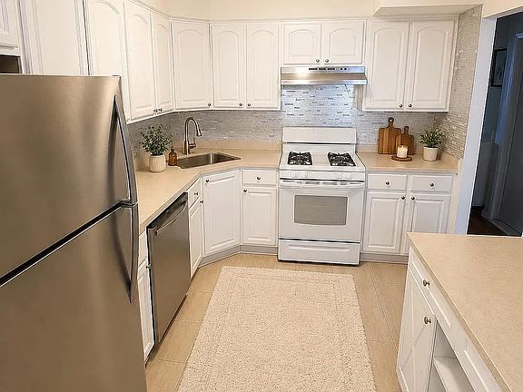 2nd image of 75-17 Caldwell Ave #3R