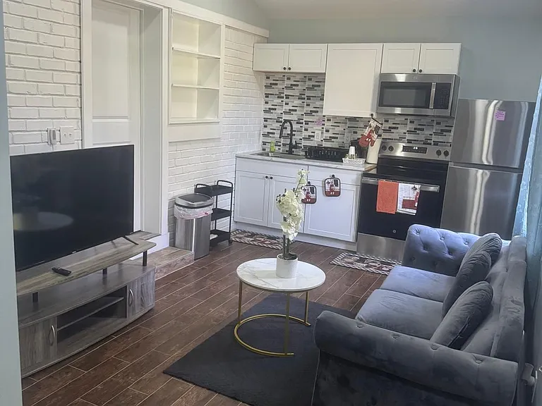 8323 Tudor Dr — Photo 11