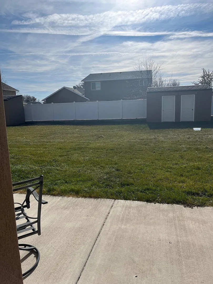 3 Bedroom 2 1/2 Bath — Photo 4