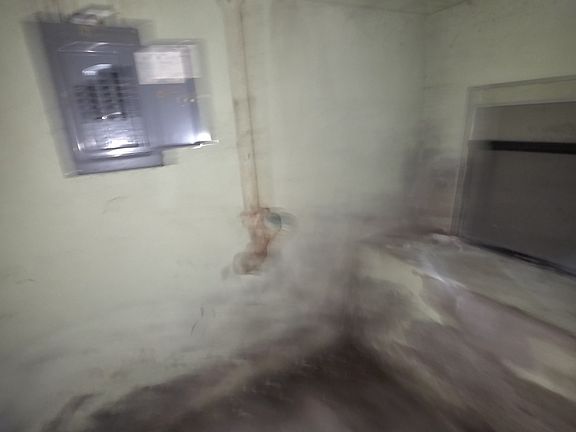 2nd image of 712 W Waggoner St