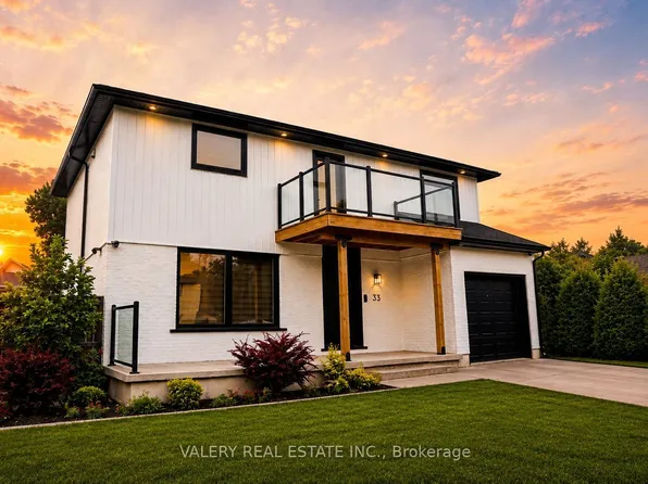 33 Chilton Dr, Hamilton, ON L8J 1L4