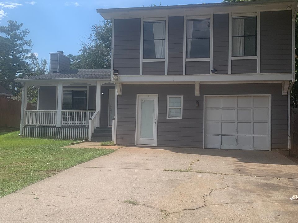 1st image of 898 Dickens Rd