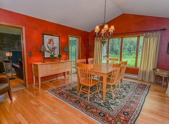 4th image of 1471 Burg Ave
