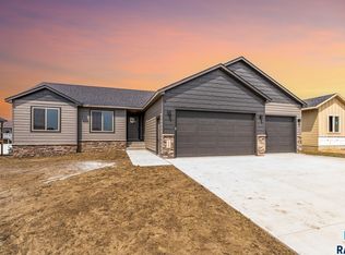 3929 S Faith Ave, Sioux Falls, SD 57110