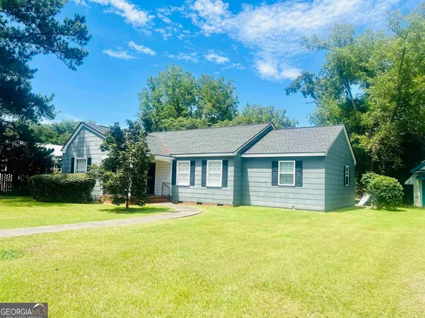 36 Huckabee St, Mc Rae, GA 31055