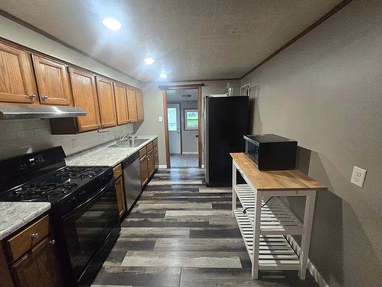 2903 W John St — Photo 16