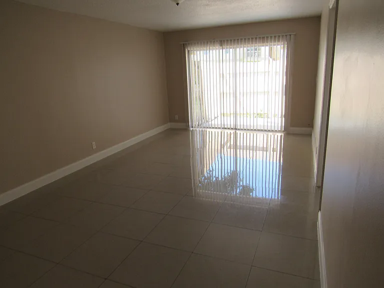 5203 Glencove Ln #5203 — Photo 5