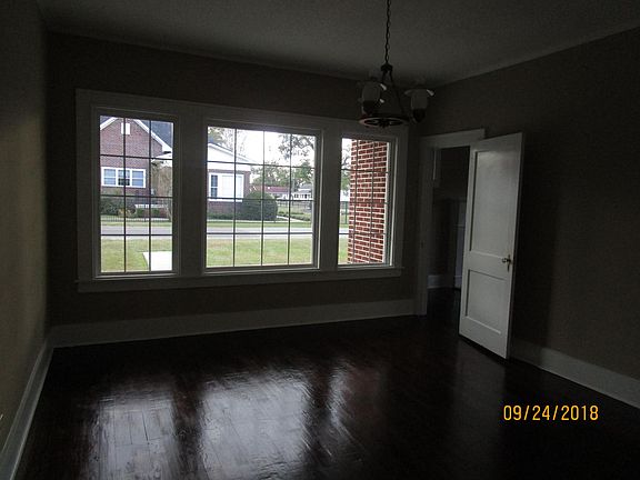 3rd image of 501 N Caswell St