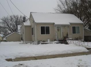 925 Reber Ave, Waterloo, IA 50701
