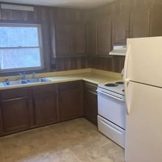 1552 W King St — Photo 5