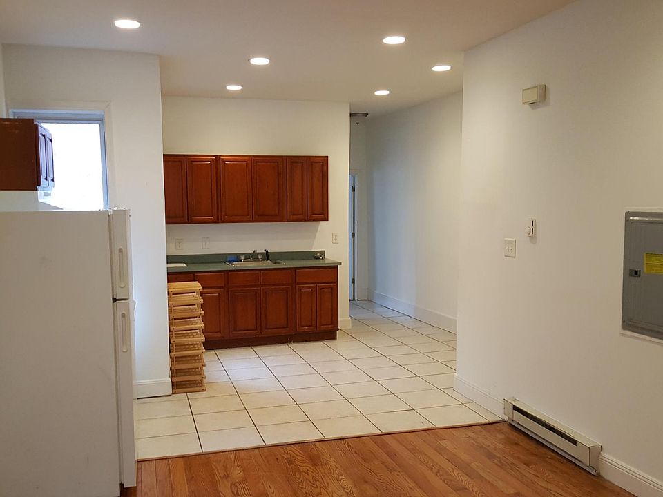 1st image of 2319 Wharton St Floor 3