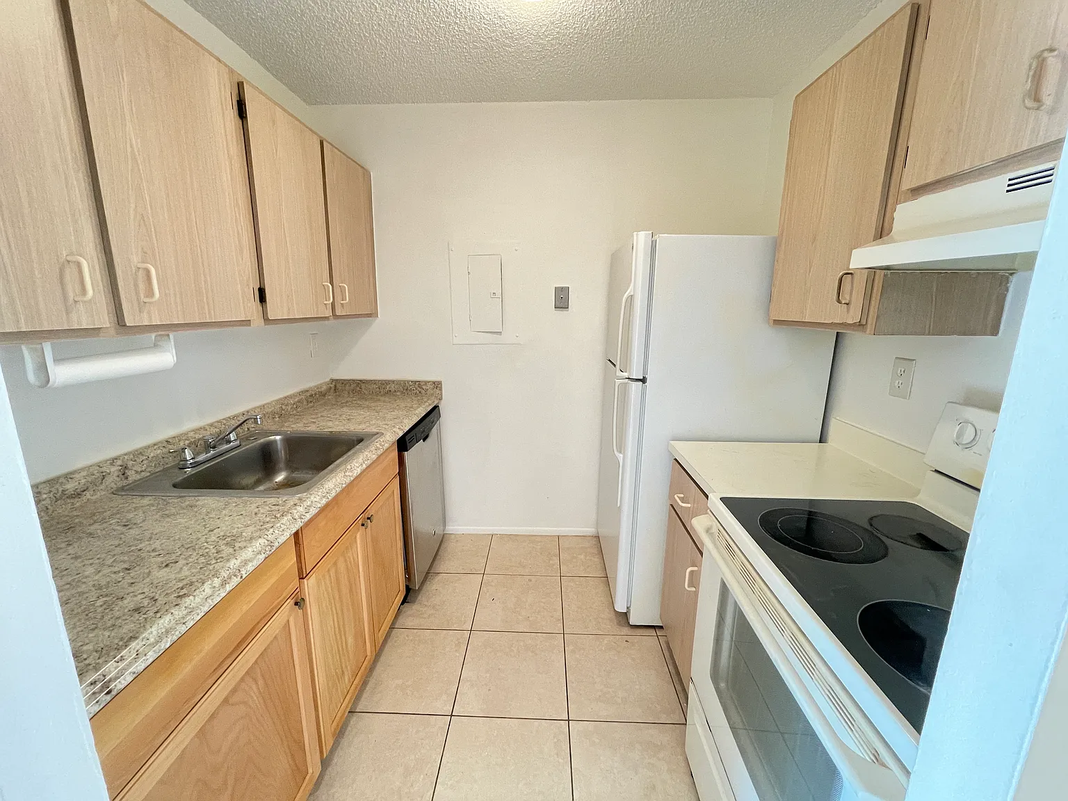 1101 N Benoist Farms Road, #101 - 101 — Photo 1