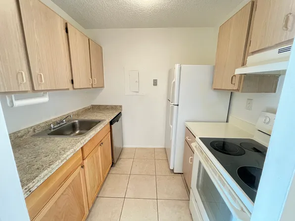 1101 N Benoist Farms Rd, West Palm Beach, FL