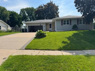 9913 Little Rd, Bloomington, MN 55437