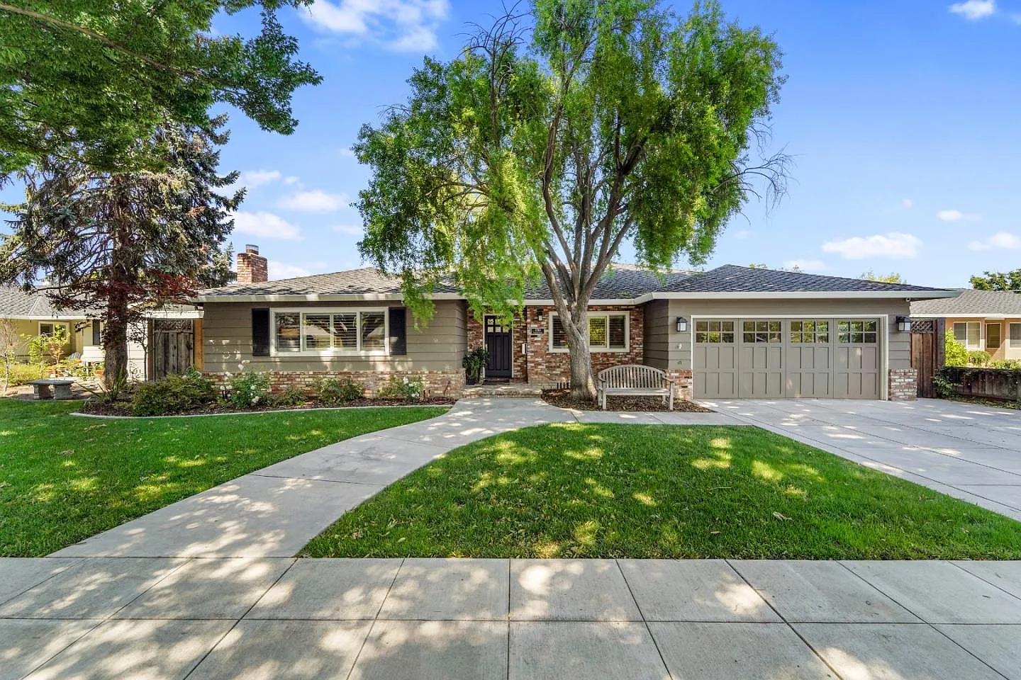 2514 Lambert Ln photo 1