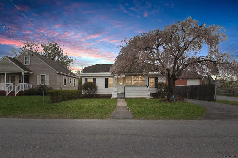 2nd image of 508 VANDERBOGART Street