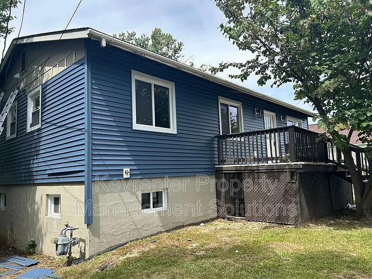 421 N Charlotte Ave — Photo 45