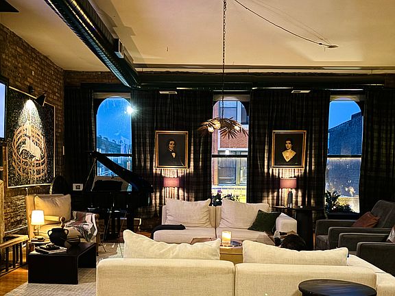 3rd image of 1470 N Milwaukee Ave #2