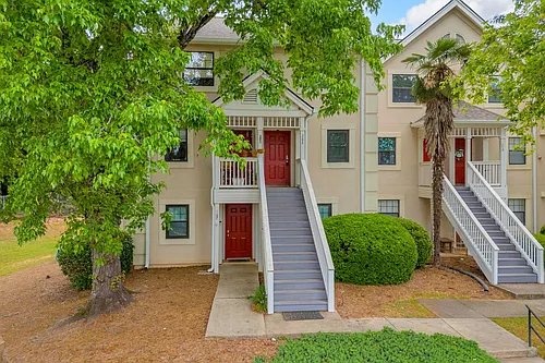 290 Appleby Dr Photo 1