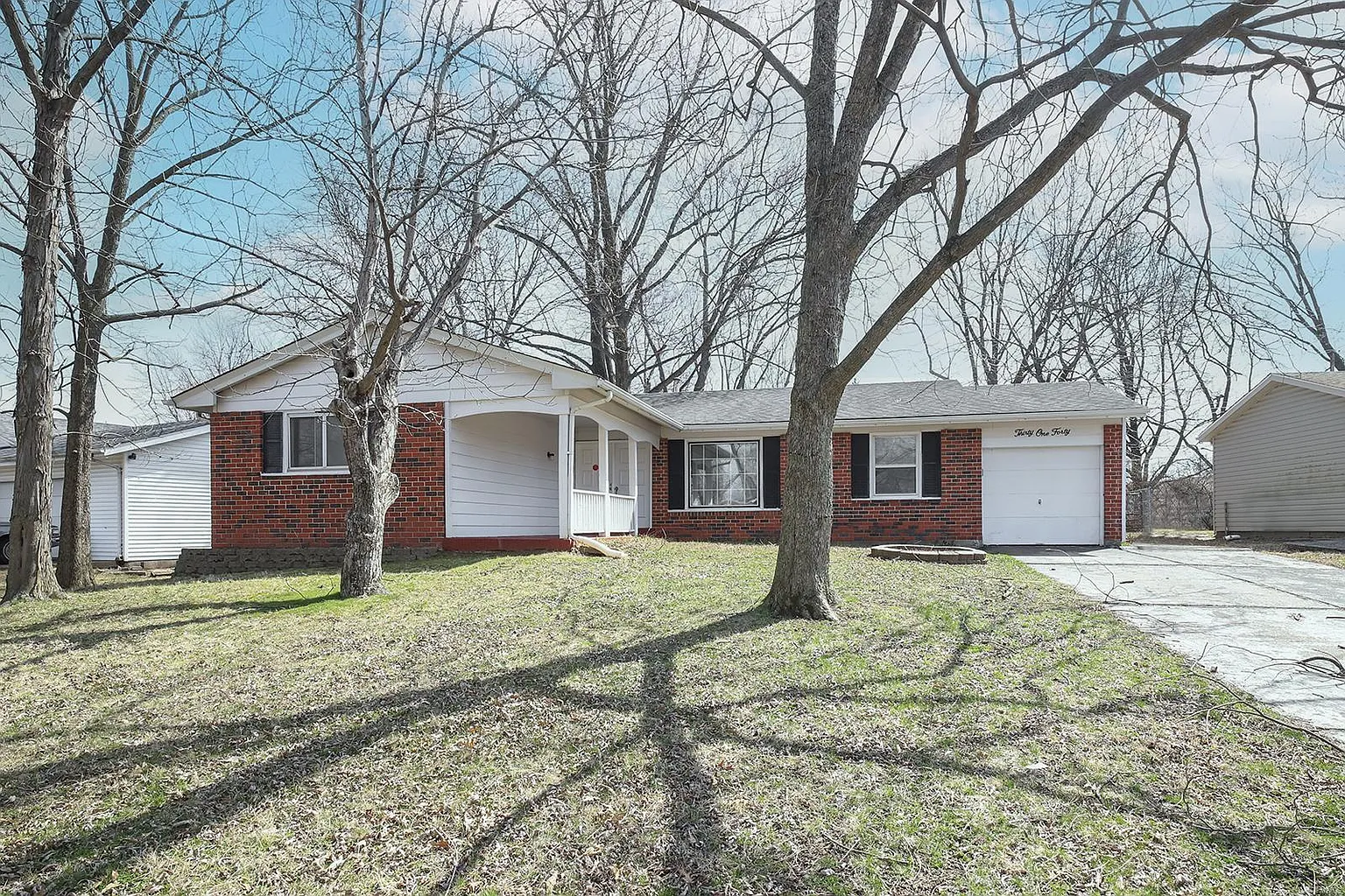3140 Heatherton Dr photo 1