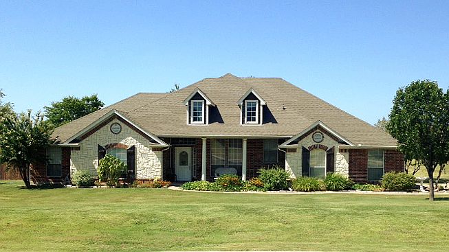 1st image of 2016 Fairway Ln