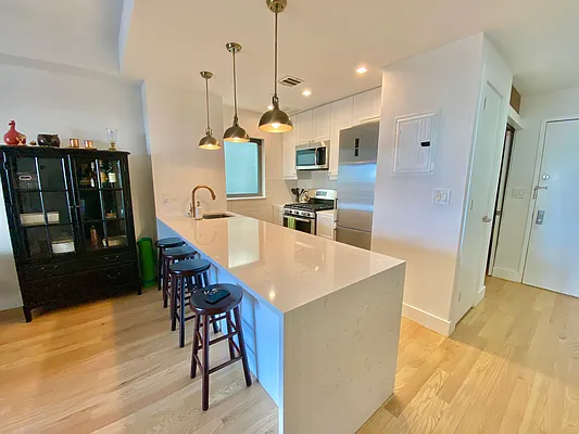 Rented by Compass | media 21