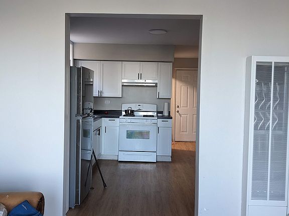 5th image of 3242 S Hoyne Ave APT 1F