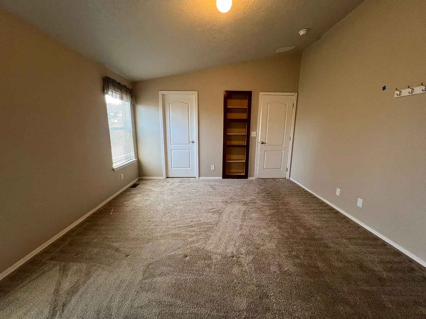 Beautiful Newer Home — Photo 1
