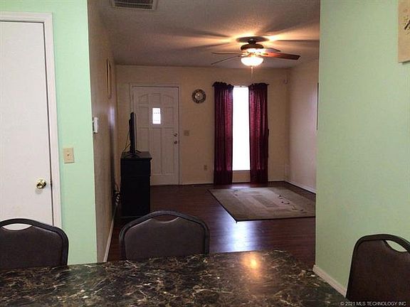 5th image of 1108 SE 15th St