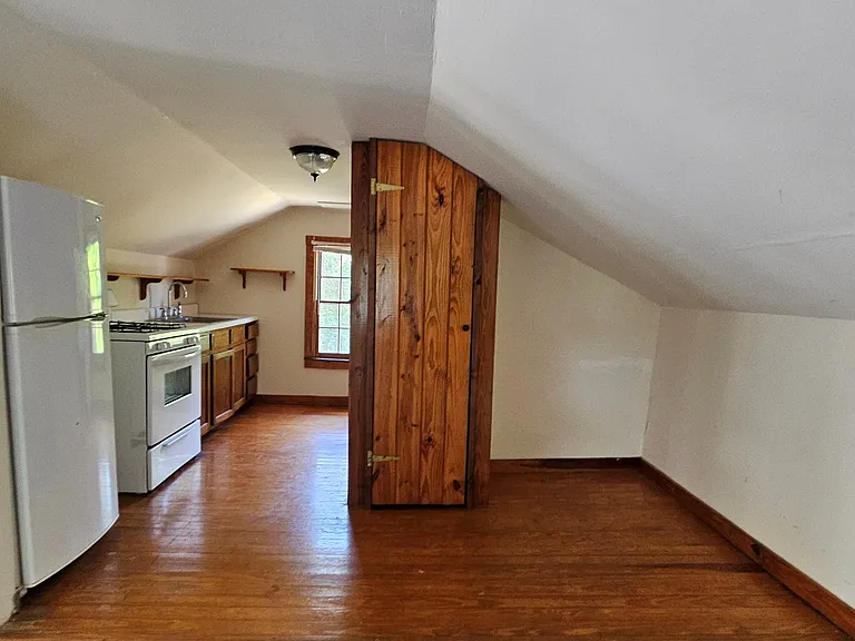 813 SE 2nd Ave #C — Photo 9