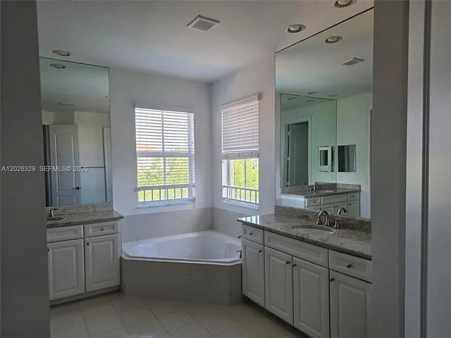 8671 Lakeside Bnd — Photo 9