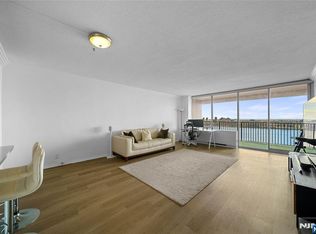 6 Horizon Rd APT 1605, Fort Lee, NJ 07024