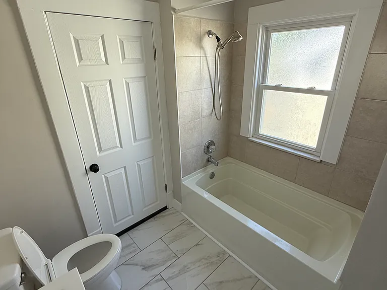 2050 Elmwood Ave — Photo 6