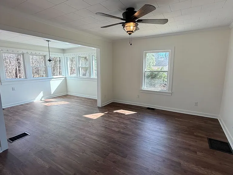 236 Lakeview Dr — Photo 14