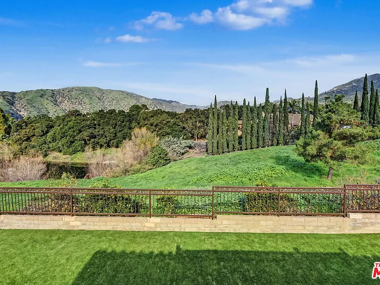 6497 Country Club Dr — Photo 30