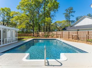 6006 Dogwood Dr W, Crestview, FL 32536