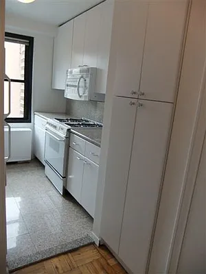 Rented by Goldfarb Properties | media 9