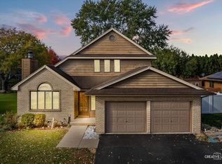 1024 Cypress Dr, Aurora, IL