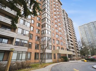 5 Lisa St #407, Brampton, ON L6T 4T4