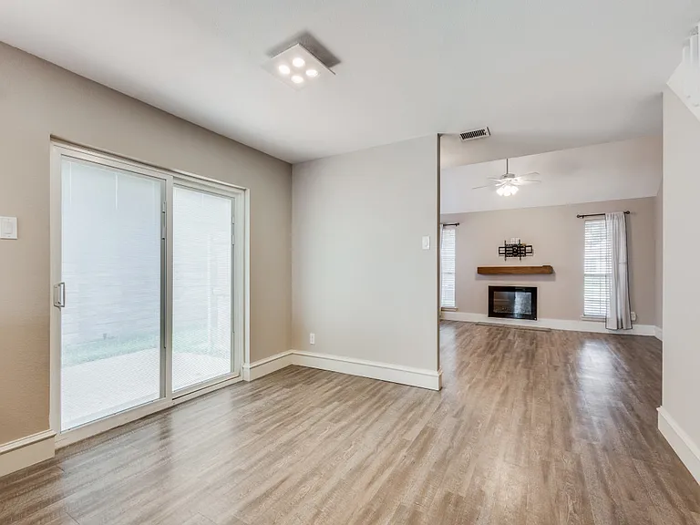 7923 Abbey Rd — Photo 4