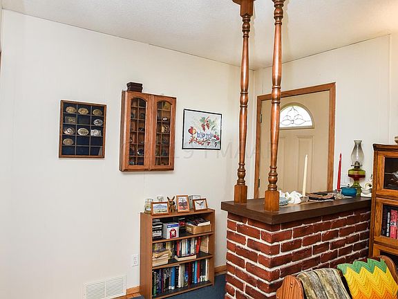 5th image of 103 Aldrich Ave