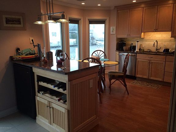 4th image of 239 Sandlewood Dr