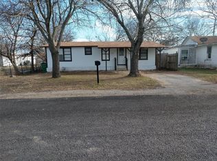 260 W Elm St, Stephenville, TX 76401
