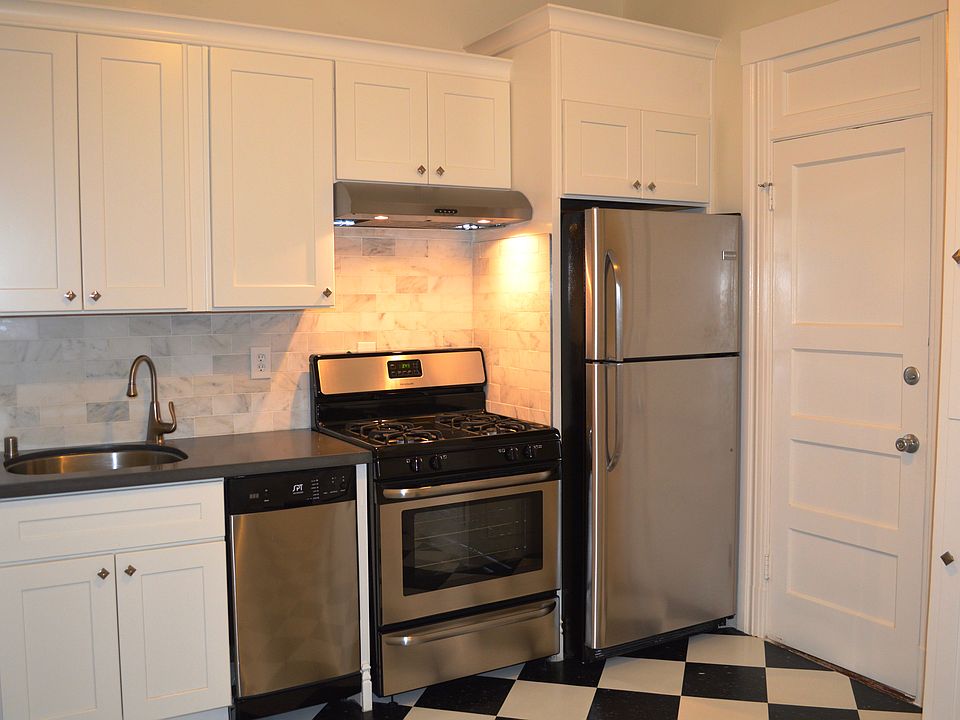 1st image of 2156 Market St #4C