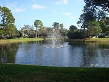 4th image of 129 Deer Lake Cir